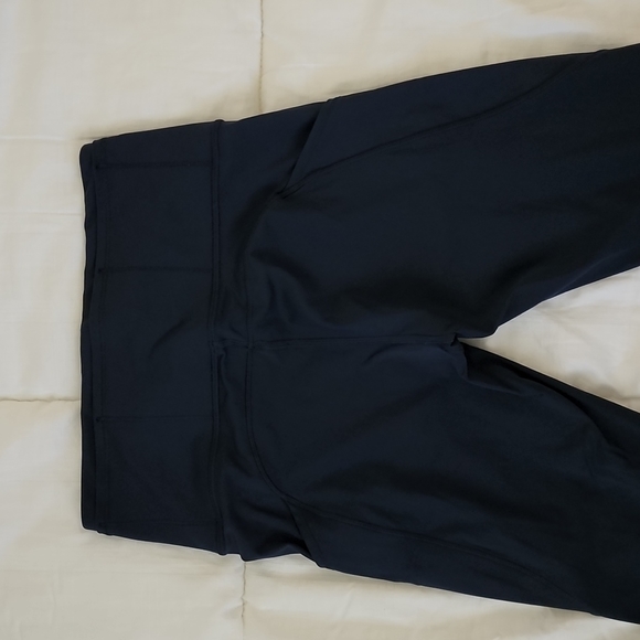Lulu lemon 7/8 pants - Picture 6 of 9